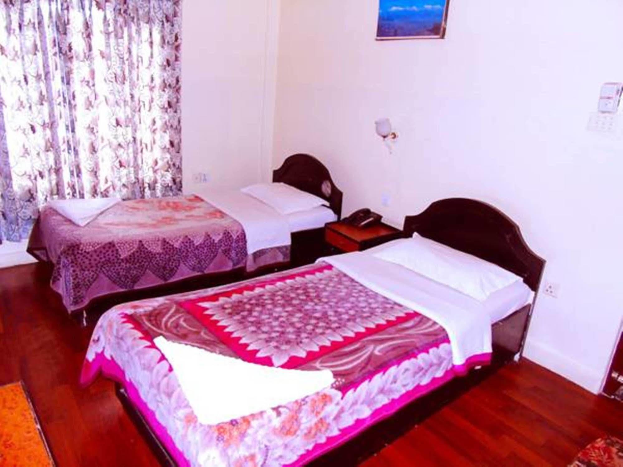 Hotel Trip Pokhara Bagian luar foto