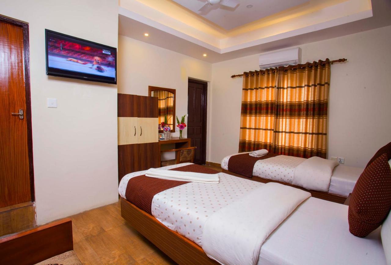 Hotel Trip Pokhara Bagian luar foto
