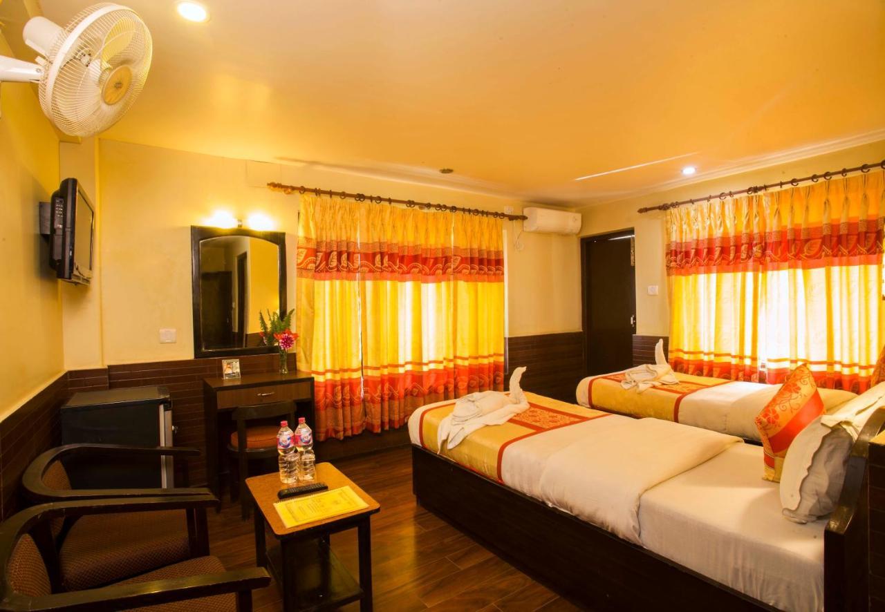 Hotel Trip Pokhara Bagian luar foto