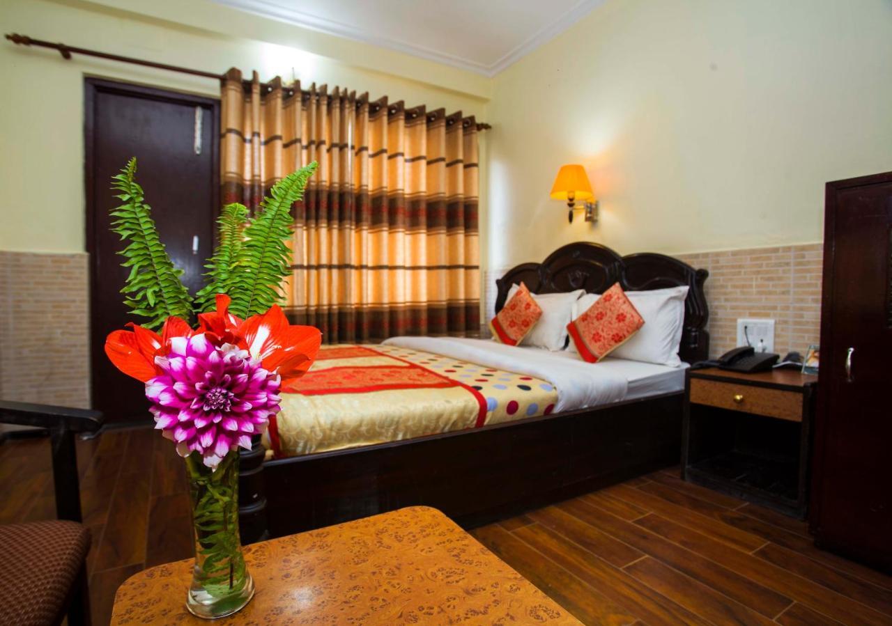 Hotel Trip Pokhara Bagian luar foto