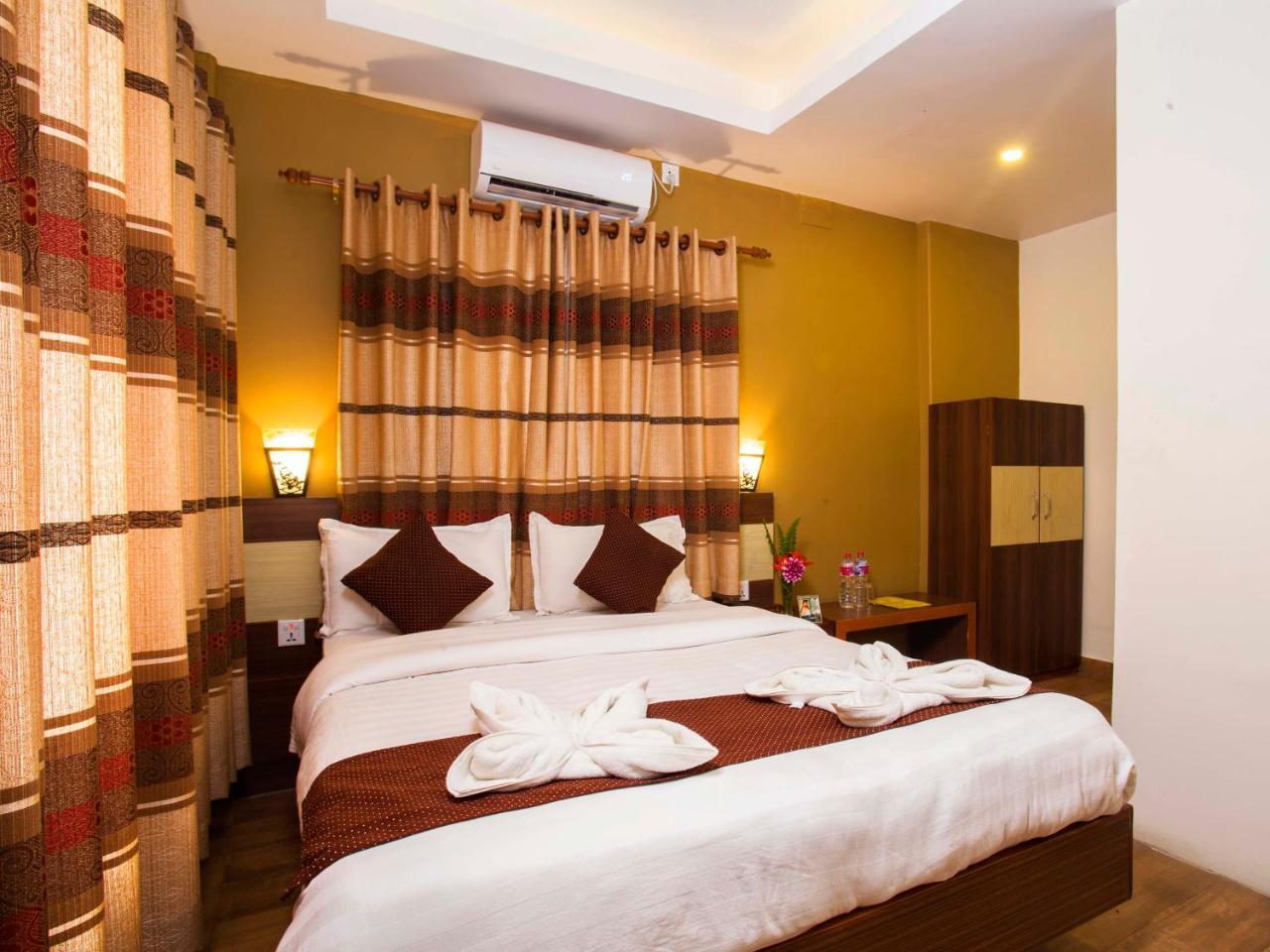 Hotel Trip Pokhara Bagian luar foto